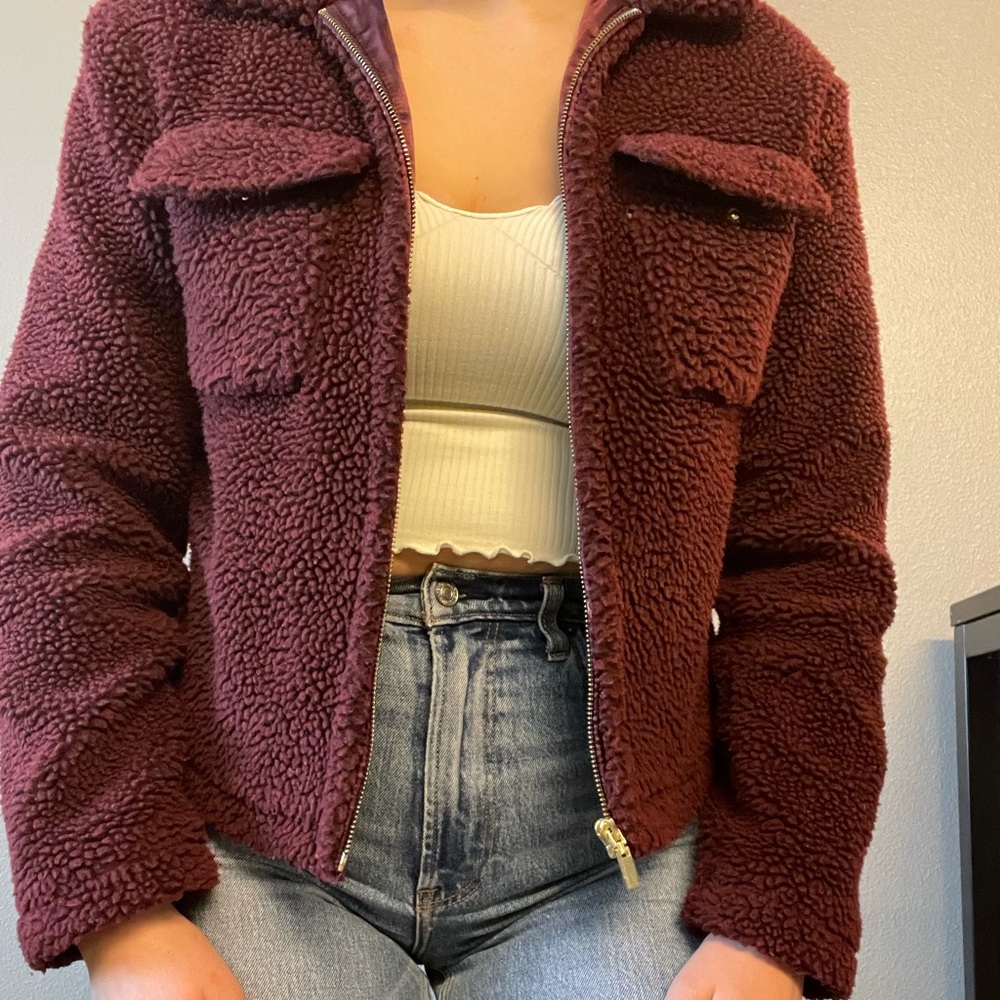 Barney’s Sherpa jacket women’s medium maroon